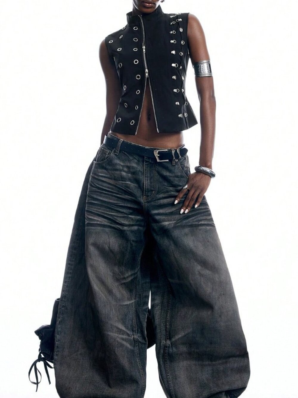 Black Casual Women's Sleeveless Lightweight Jacket - Picture 6 of 8